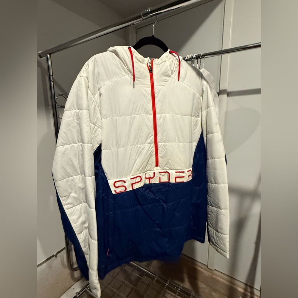 Men’s Spyder Snow puffer Jacket. Size Large. Great Condition - Picture 2 of 4